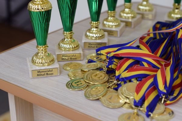 Juniorii de la CSM Unirea Alba Iulia au câştigat numeroase premii la Memorialul Mihail Breaz la şah