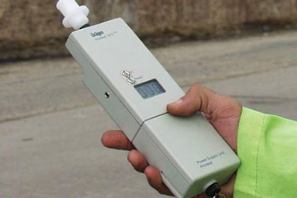 Tânăr din Zlatna prins conducând beat prin Alba Iulia