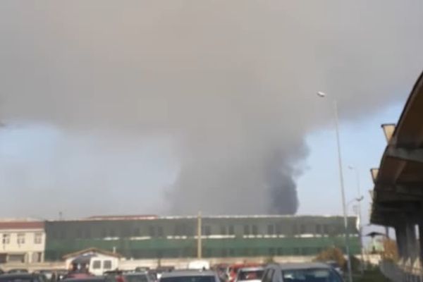 Dosar penal deschis după incendiul de la Fabrica de Arme Cugir