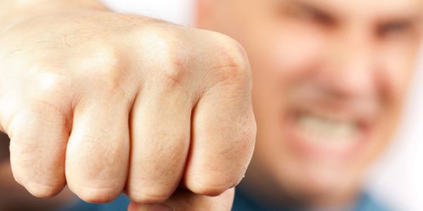 Un bărbat din Ciugud și-a bătut mama