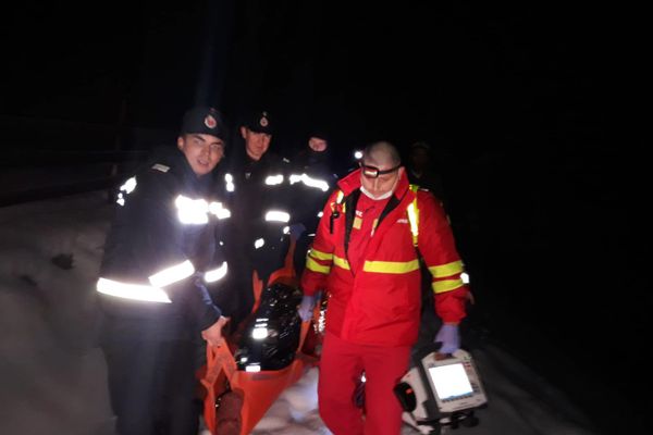 VIDEO-FOTO: Intervenție dificilă a pompierilor în Apuseni