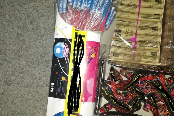 Peste 1.400 de articole pirotehnice confiscate de polițiștii din Alba