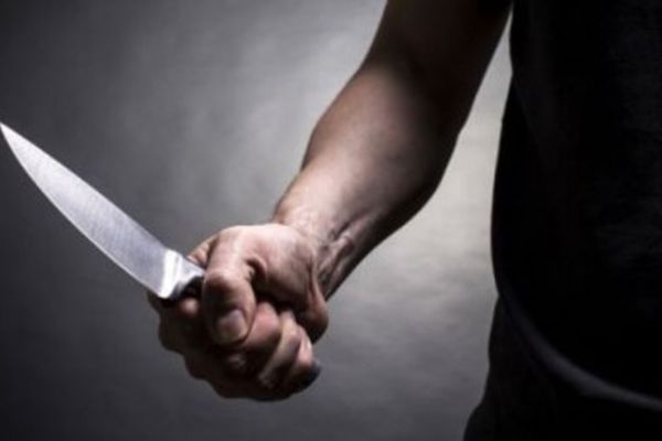 Un bărbat și-a amenințat vecinul cu moartea