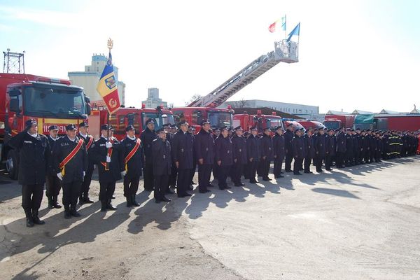 Avansări în grad la ISU Alba cu ocazia Zilei Protecţiei civile din România