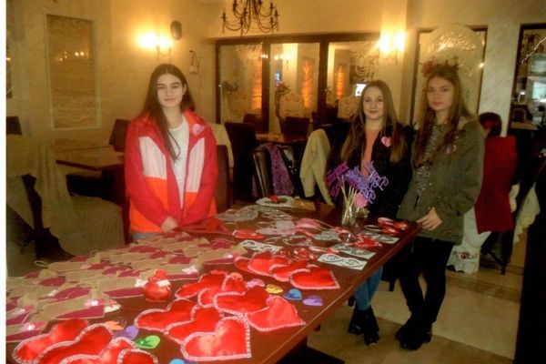 Acțiune umanitară la Aiud. INIMIOARE PENTRU DENISA