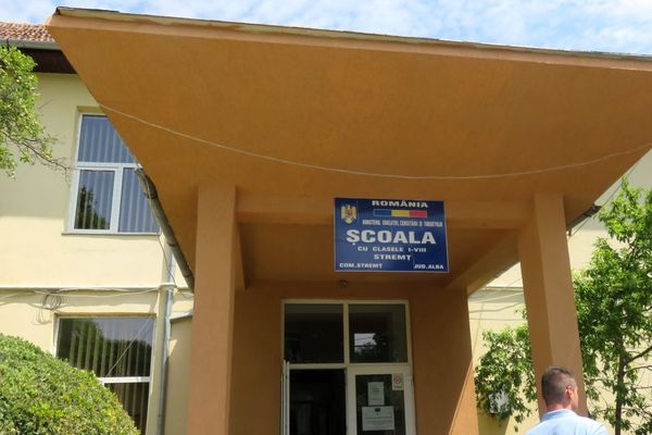 Modernizarea școlii din Stremț cu fonduri europene
