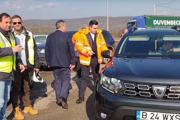 Ministrul Transporturilor, Răzvan Cuc, verifică șantierele loturilor 1 și 2 de pe A10, Sebeș- Turda