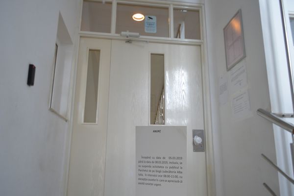 Procurorii din Alba au decis suspendarea activității timp de trei ore pe zi, până vineri