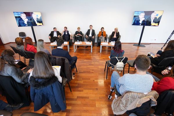 PREMIERĂ - Dezbatere duplex Comuna Ciuruleasa (județul Alba) - București