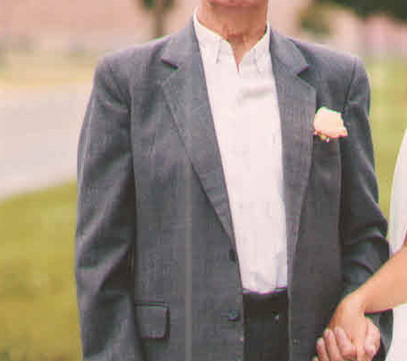 Dispărut de acasă. Bărbat de 87 de ani căutat de polițiști