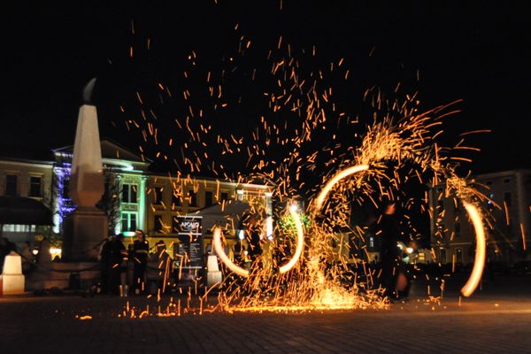 9 – 12 Mai: Festivalul Internaţional de Teatru de Tineret APOLLO