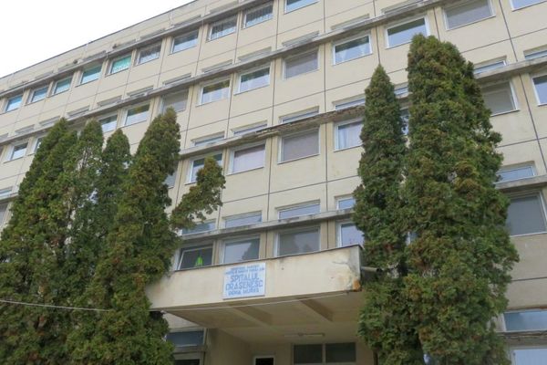 Lucrările la Centrul multifuncțional Ocna Mureș continuă