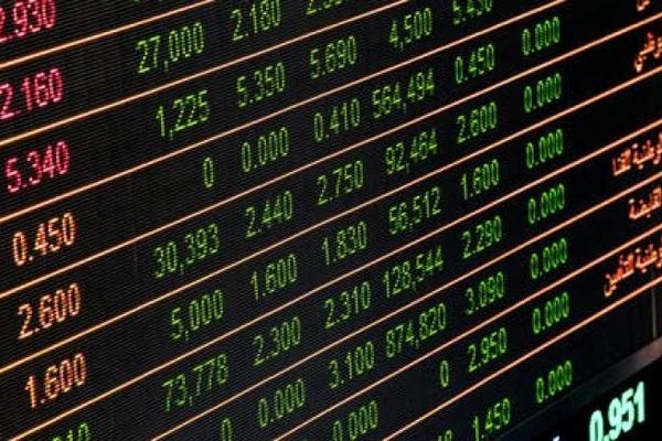 Analiză economică : Euro la minimul ultimelor patru luni