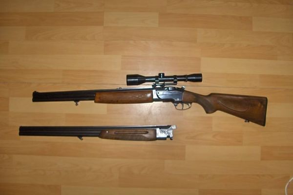 Un tânăr a adus în România o armă de vânătoare în mod ilegal