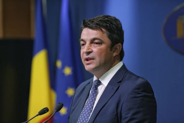 Daniel Breaz preia interimatul Ministerului Educației. Ce îl recomandă pentru acest portofoliu ?