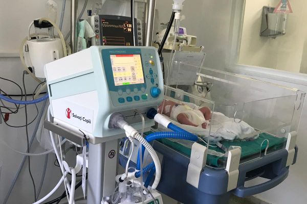 Salvati Copiii dotează Secția de neonatologie a Spitalului Județean de Urgență Alba Iulia