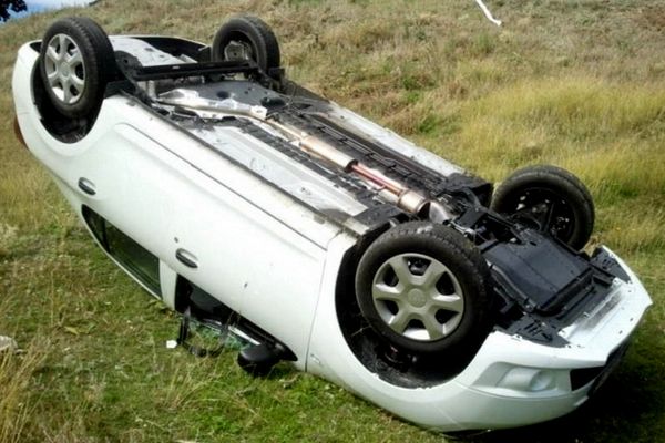 S-a răsturnat cu mașina. Avea o alcoolemie de 0,99 mg/l alcool pur