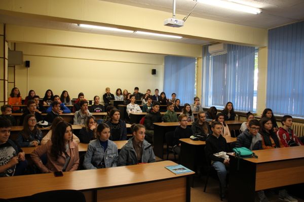 Peste 200 de mici matematicieni din judeţul Alba, prezenţi la Concursul de matematică „ArhimatematicuS”