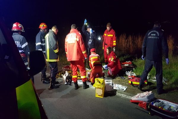Accident GRAV pe DN1, în orașul Teiuș. Un pieton aflat  în stop respirator după ce a fost lovit de un TIR