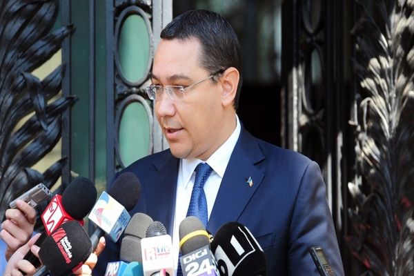 Cu cine votează Victor Ponta în turul 2?