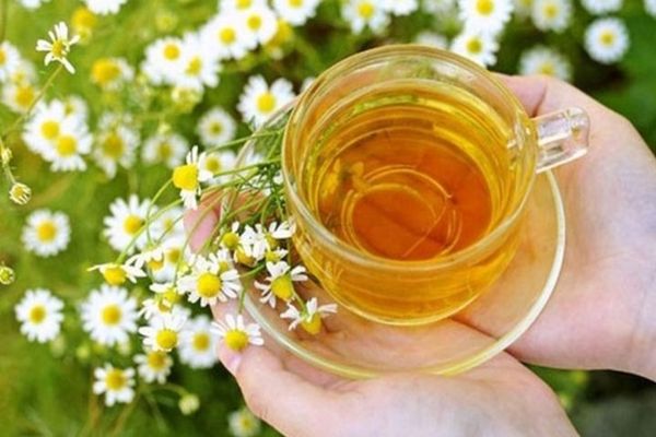 Ce se întâmplă dacă bei ceai de mușețel în fiecare seară? E uimitor