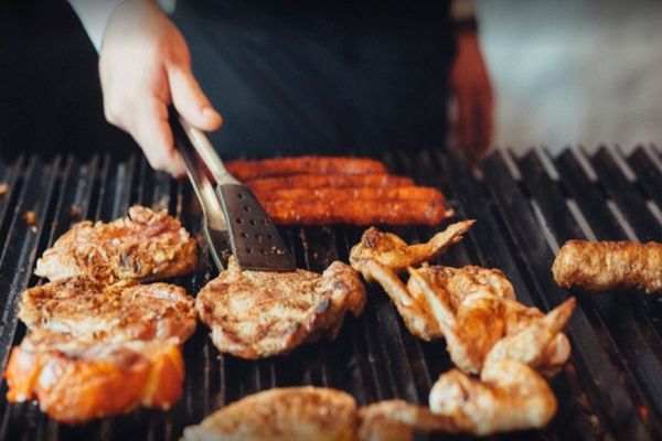 Adio dedicații, manele și fum de gătare. La Timișoara au fost interzise petrecerile de acest gen