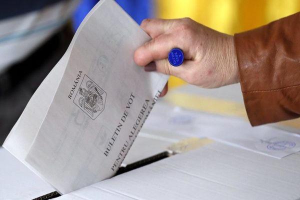Alegeri prezidențiale, Turul 2  Alba – 2019. 439 de secții de votare și-au deschis porțile.