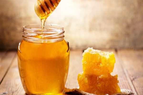  STUDIU. Mierea românească, un antibiotic mai puternic decât mierea de Manuka 