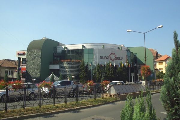 Primăria Alba Iulia : Concursuri de angajare contestate în justiție de ANFP. Posturi  MOȘTENITE în familie.