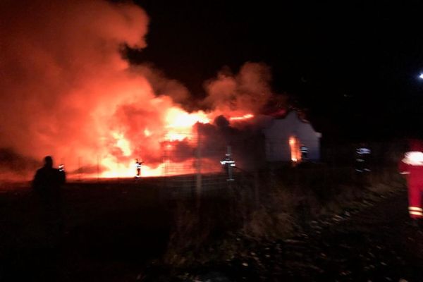 Tragedie de Crăciun ! O biserică a ars din temelii în Alba.