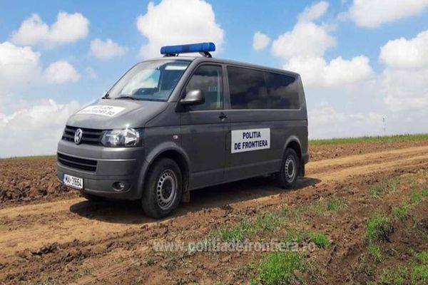 Un tunisian și un libian, opriți din drumul ilegal spre vestul Europei