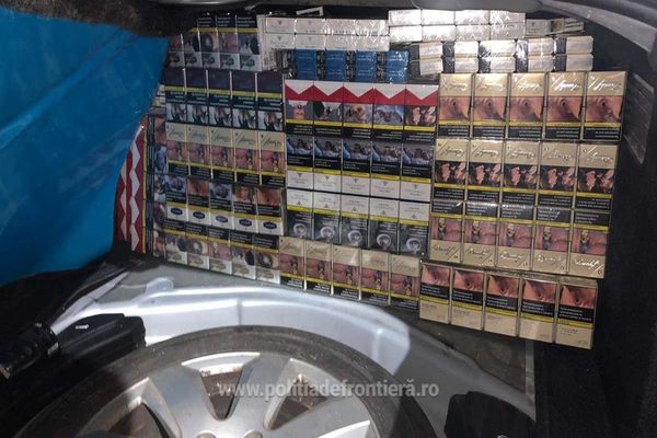Mii de pachete cu țigări și sute de litri de alcool de contrabandă, confiscate la Giurgiu