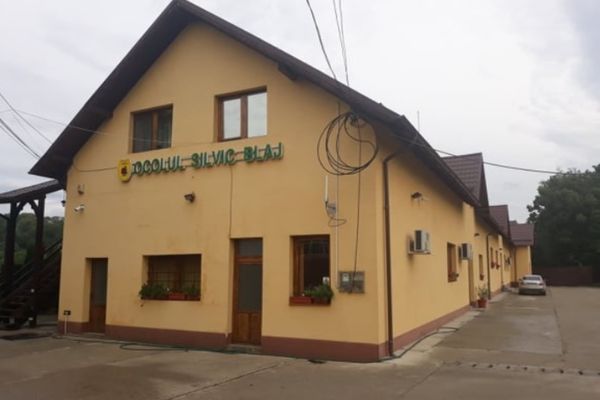 Tensiunile din Direcția Silvică Alba au omorât un om. Acesta a făcut  infarct la locul de muncă și toată lumea fuge de responsabilitate