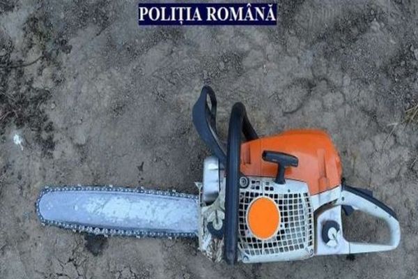 ȘOCANT : Bebeluș de 9 luni lovit în cap cu drujba de tatăl beat