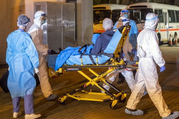 Alba : Tânără din grupul sosit de la Festivalul de la Veneția plasată în carantină cu temperatură