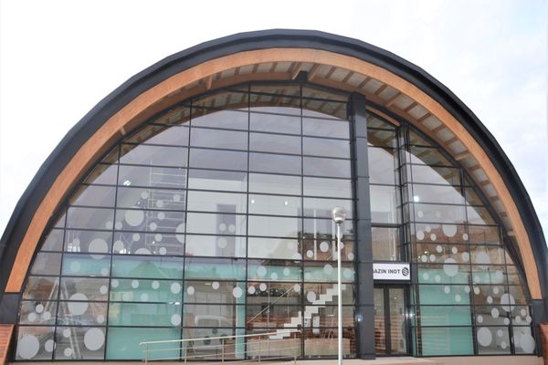 Municipiul Blaj are un bazin acoperit de înot. Valoarea investiției depășește un milion de euro.