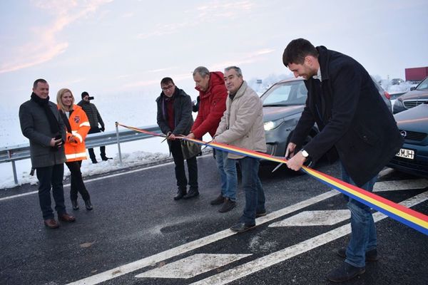 Cu ce se ocupă şefii de la Drumuri în loc să construiască şosele de mare viteză