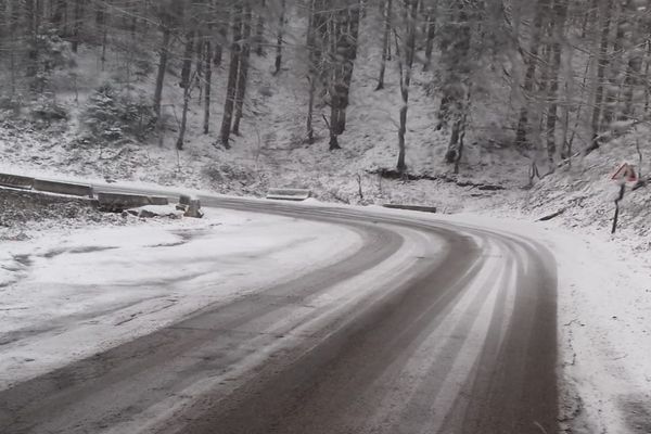 Circulație în condiții de iarnă în județul Alba. Se intervine pe toate drumurile