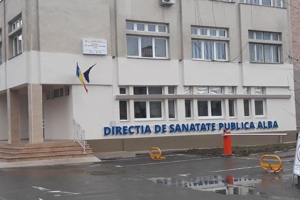 Patru persoane întoarse din Italia au  fost amendate de inspectorii DSP cu câte 20.000 de lei. Aceștia nu au respectat pocedura de izolare la domiciliu.
