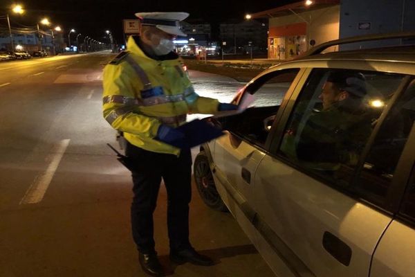 Ziua Poliției Române sărbătorită pe BARICADE împotriva coronavirus