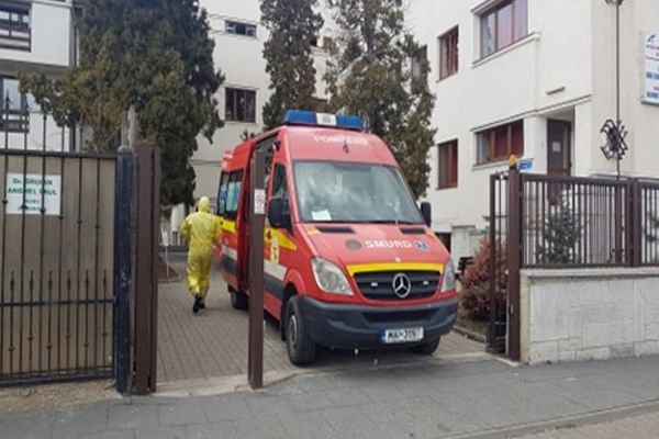 O femeie de 71 de ani, îngrijită în cadrul secției de Boli Infecțioase a Spitalului Județean de Urgență  Alba Iulia, s-a vindecat de COVID-19, boală cauzată de infectarea cu noul coronavirus SARS-CoV-2. 