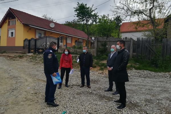 DSP Alba explică situația focarului din Săliștea Deal: Am reușit să stingem toate focarele apărute în județ până acum printr-o intervenție promptă și, foarte important, prin colaborarea cetățenilor cu autoritățile
