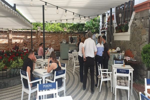 350 de terase și societăți comerciale verificate de polițiștii din Alba 