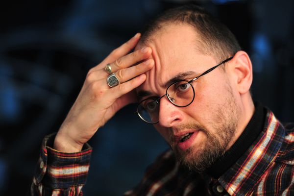 Degeaba cântăm “Deșteaptă-te române”, dacă rămânem tot proști făcuți grămadă...