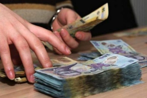 Familie de ”afaceriști serioși”, reținuți de polițiști. Prejudiciul creat depășește un milion de lei