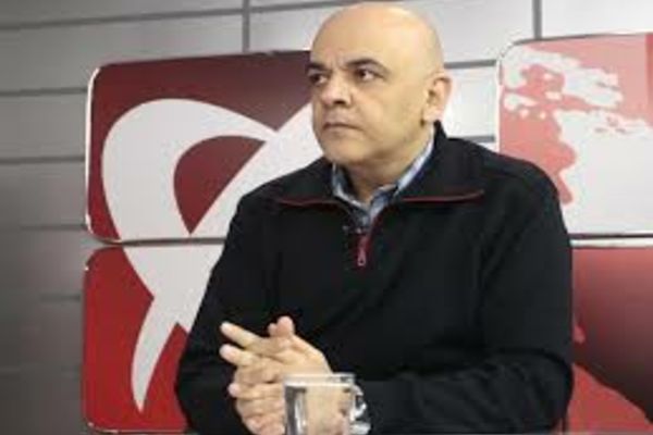 Raed Arafat: Copiii să stea acasă dacă au orice simptom de răceală. Revenirea la starea de urgență, o opțiune