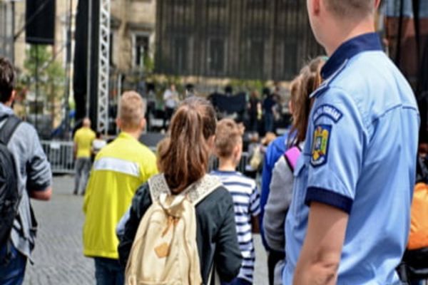 Acțiuni ale polțiștilor pentru siguranța elevilor