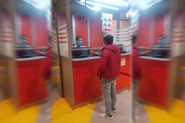 Cetățean român condamnat în Alba, depistat în aeroport