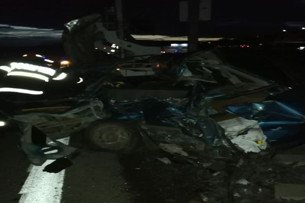 Accident feroviar în Blaj! O mașină a rămas blocată între bariere (FOTO/VIDEO)