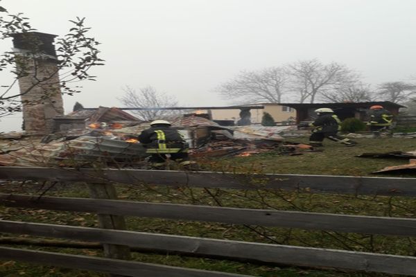 Cabană facută scrum la Valea Ciurulesei (FOTO)